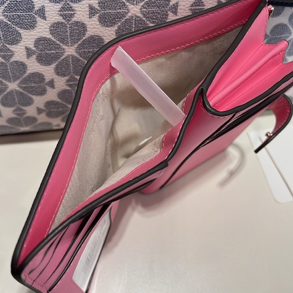Kate Spade Madison Medium Compact Bifold Wallet
Blossom Pink
NWT - Picture 10 of 16